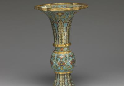 图片[2]-Copper gu-shapeed vase in cloisonne enamels from a five-piece altar set, Qing dynasty (1644-1911)-China Archive